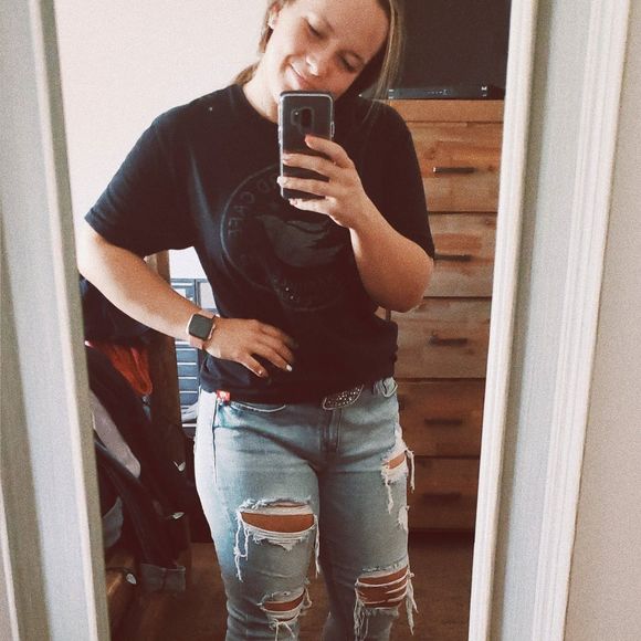 Meet your Posher, Brooke - Picture 1 of 1